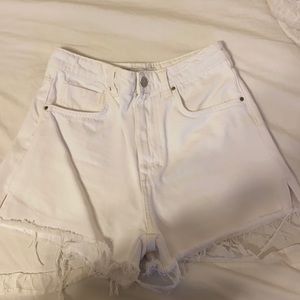 zara white jean shorts